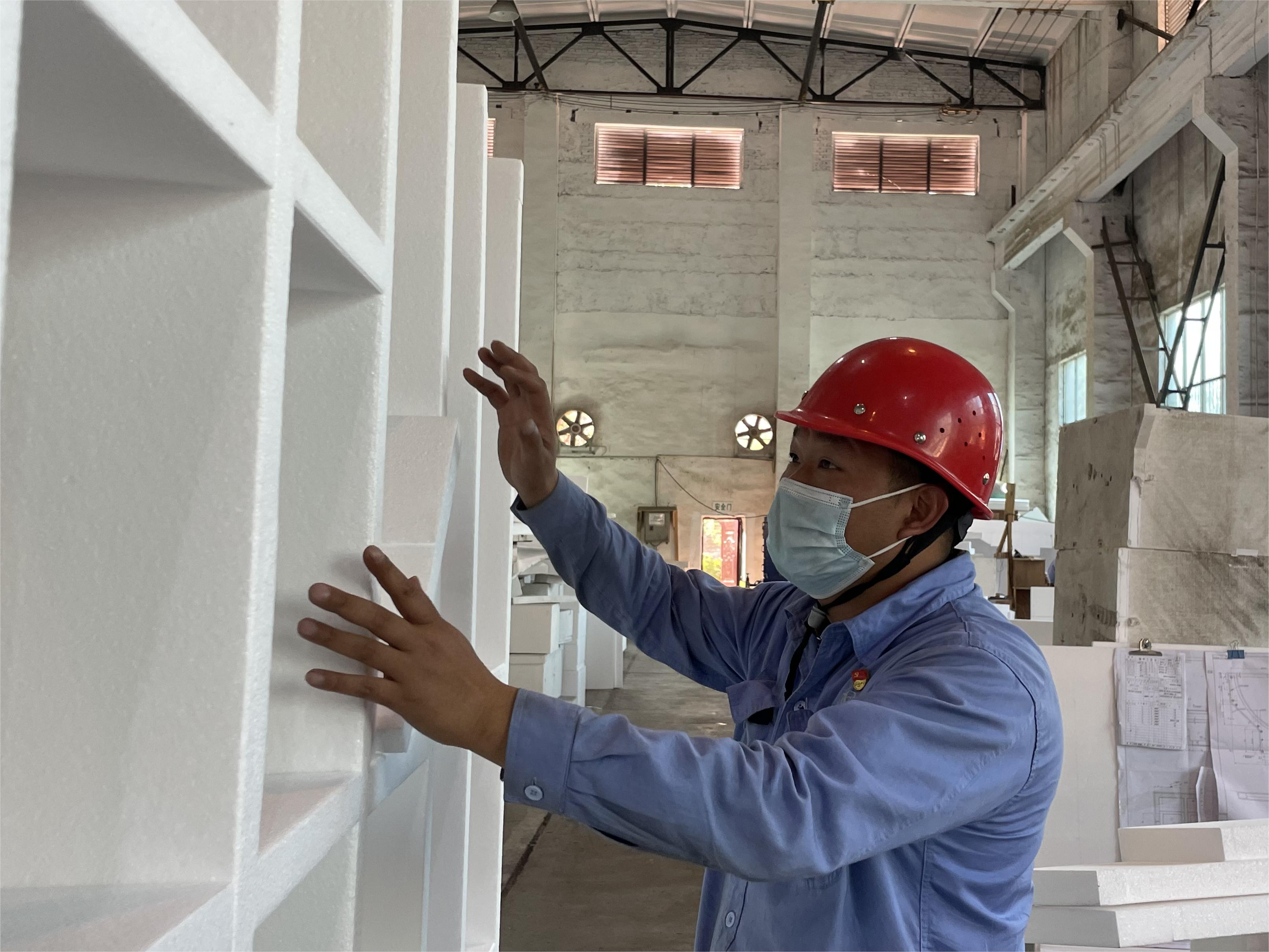 【身边模范】雷建伟：扎根一线深耕作，，，力行匠人“模”出彩